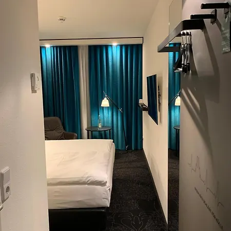 Motel One Koeln-Neumarkt Exterior photo