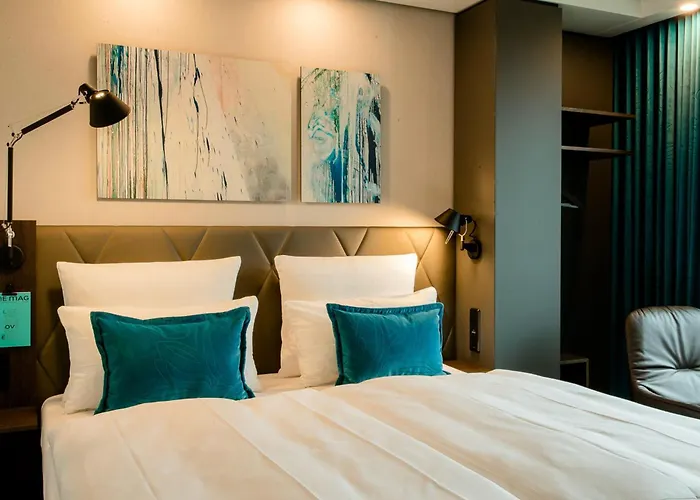 Motel One Köln-Neumarkt